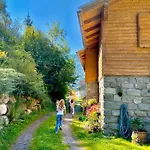 Cozy And Private Vacation With Garden In Kolbnitz 度假居 *