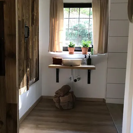 Cozy And Private Vacation With Garden In Kolbnitz Hébergement de vacances